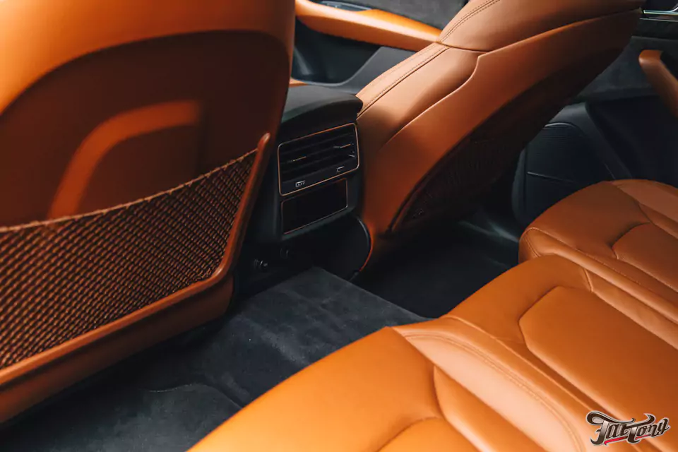 Оклеили Audi Q8 серым матовым полиуретаном, установили усиленные тормозные диски и колодки, окрасили суппорта, сделали антихром, произвели комплекс детейлинг-услуг